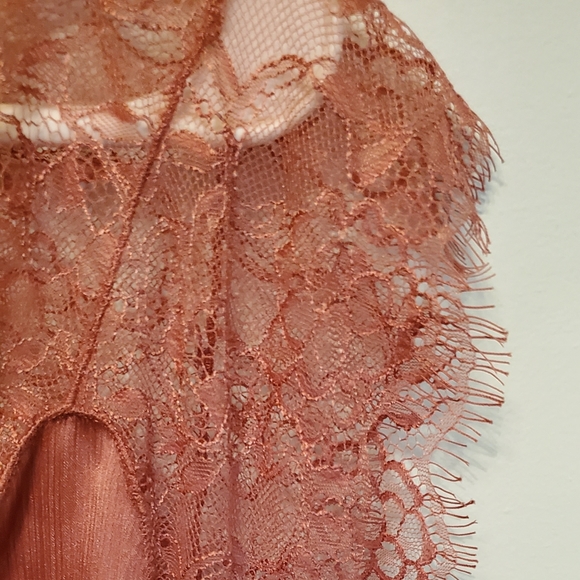 NWT - Silky blouse with tank top - Picture 2 of 3